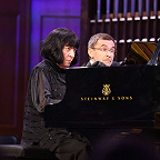 Играют Элисо Вирсаладзе и Дмитрий Каприн. Фото Дениса Рылова