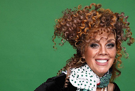 «На сцене надо получать удовольствие, а не испытывать стыд»