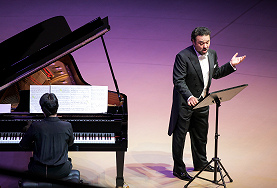 В камерном амплуа