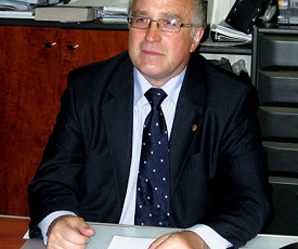 СОХРАНЯЯ ДОСТОИНСТВО