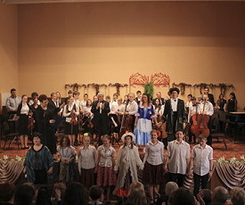 ДЕТИ ИГРАЮТ ОПЕРУ