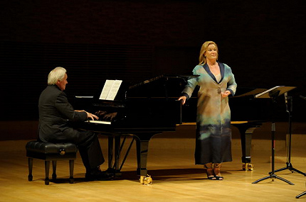 ДУЭТЫ БЕЛЫХ НОЧЕЙ