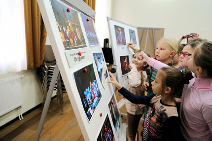 В ПУТЬ  ЗА ЖАР-ПТИЦЕЙ