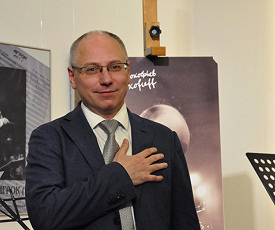 ИСКРЕННОСТЬ И ТЕПЛОТА КАК ЧЕРТЫ СТИЛЯ