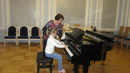 В ЧЕРНО-БЕЛОМ