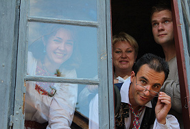 &laquo;ЛУЧШУЮ СПОЮ ВАМ ПЕСНЮ...&raquo;