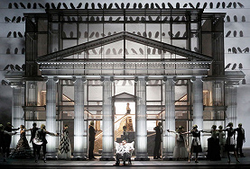 ЛЕТЯТ МОНСТРУОЗНЫЕ ПТИЦЫ