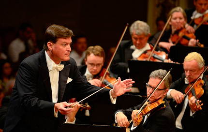 БОРЬБА ВДОХНОВЕНИЯ С ОБУЗДАНИЕМ