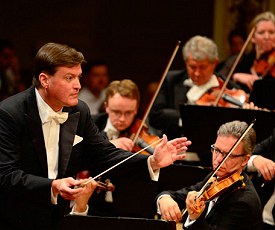 БОРЬБА ВДОХНОВЕНИЯ С ОБУЗДАНИЕМ