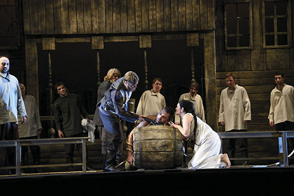 Штрихи к портрету театра