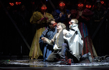 УЛЫБКА МАСТЕРА СКВОЗЬ ГРУСТЬ