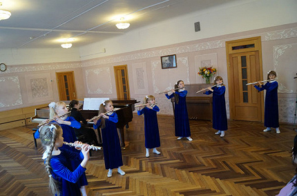 СЧАСТЛИВЫ С МУЗЫКОЙ, СЧАСТЛИВЫ ВМЕСТЕ