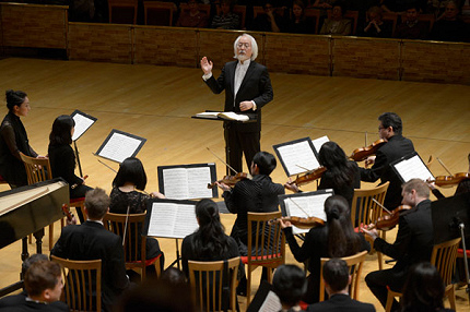 МЕССА, УСТРЕМЛЕННАЯ В ЖИЗНЬ