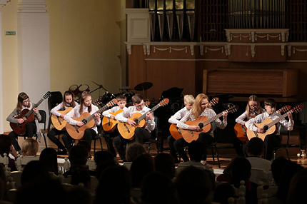 РИСУЯ МУЗЫКУ