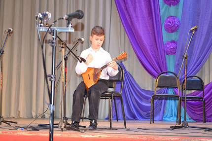 СВЯЗАНЫ ИСКУССТВОМ 