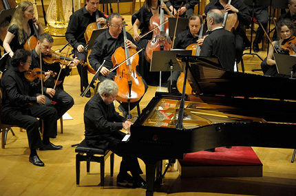 Нельсон Фрейре:«НЕ ПУСКАТЬ ФЕЙЕРВЕРКИ ИЗ-ПОД КЛАВИШ»