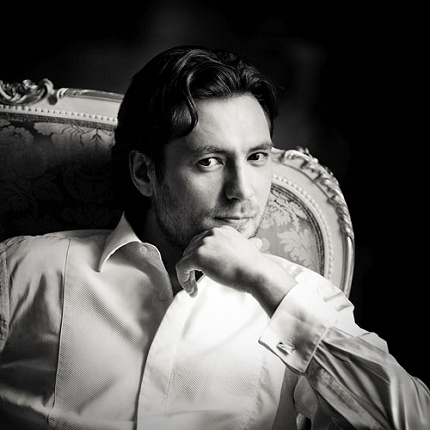 КЛАССИКИ И СОВРЕМЕННИКИ