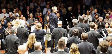 ВАСИЛИЙ ПЕТРЕНКО ПОКОРЯЕТ БЕРЛИНСКУЮ ФИЛАРМОНИЮ