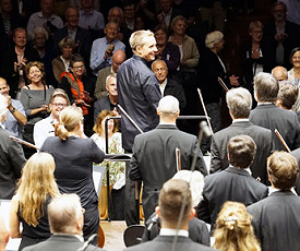 ВАСИЛИЙ ПЕТРЕНКО ПОКОРЯЕТ БЕРЛИНСКУЮ ФИЛАРМОНИЮ