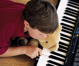 СОВРЕМЕННЫЙ РЕБЕНОК ЗА РОЯЛЕМ