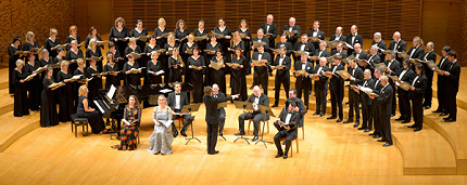 ПОД ЗНАКОМ ЛЮБВИ К ТРАДИЦИЯМ 