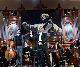 ОБЛАКА, АПЕЛЬСИНЫ, ФОНТАНЫ