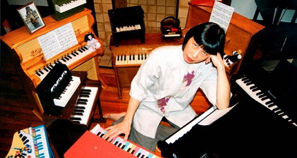 ИГРУШЕЧНОЕ ПИАНИНО И ДРУГИЕ СЮРПРИЗЫ