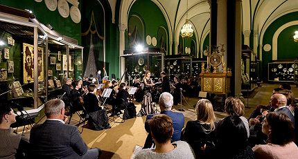 ПОСОЛЬСКИЕ ДАРЫ