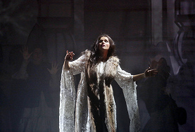 Цветут сады в душе у нас