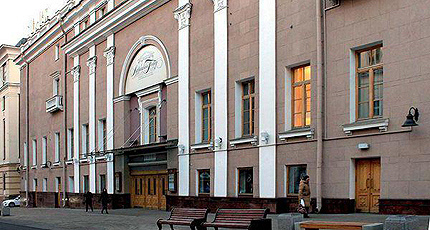 ТЕАТР: ОТ ЗДАНИЯ ДО СОДЕРЖАНИЯ