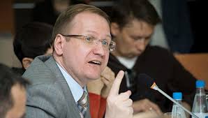 ЛИЦА - ЗНАКОМЫЕ, ОБЯЗАННОСТИ - НОВЫЕ