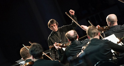 РЕКОРДСМЕН ПО МИРОВЫМ ПРЕМЬЕРАМ