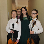 перед концертом (домристки и Полина Прибыткова)