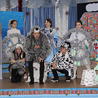 новогод. праздник (мини-спектакль три поросёнка - к году свиньи