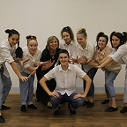 С.С. Маломуж и учащиеся театрального отделения. Перед выступлением.