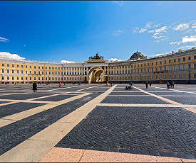 СО ЗВЕЗДНЫМ БЛЕСКОМ И КИТАЙСКИМ АКЦЕНТОМ