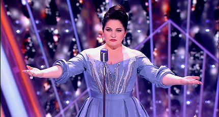 СЦЕНИЧЕСКИЙ ДЕБЮТ КАК ПРИЗ