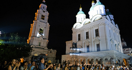 ...ДО САМЫХ ДО ОКРАИН