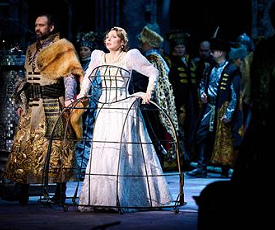 В ОДНУ ТЕЛЕГУ ВПРЯЧЬ НЕ МОЖНО...