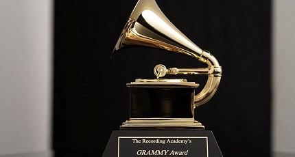 И ВАШИМ, И НАШИМ