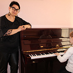 Директор школы, преподаватель фортепиано и вокала, Громова Татьяна Константиновна