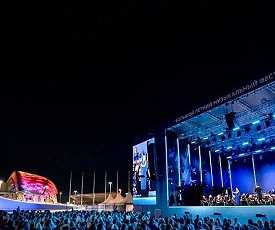 КЛАССИКА — НА ПОЛЧАСА И НА ВСЮ ЖИЗНЬ