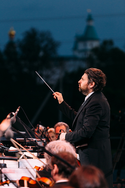 РАХМАНИНОВ В ОКРУЖЕНИИ