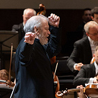 Дирижирует Валерий Гергиев. Фото Александра Шапунова
