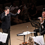 Дирижирует Эдуард Топчян