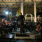 Артем Макаров и оркестр Театра Сац. Фото Елены Лапиной