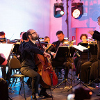 Эмин Мартиросян, Александр Рудин и музыканты Musica Viva. Фото Евгения Евтюхова предоставлено фестивалем VIVACELLO