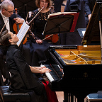 Играет Анна Цыбулёва. Фото предоставлено Московской филармонией