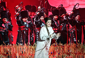 ЧЕРНАЯ СТАЯ И ДВОЕ НА КАЧЕЛЯХ