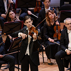 Равиль Ислямов и музыканты ГАСО. Фото предоставлено Московской филармонией